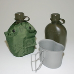 US GI 1 Quart Water Canteen and cup